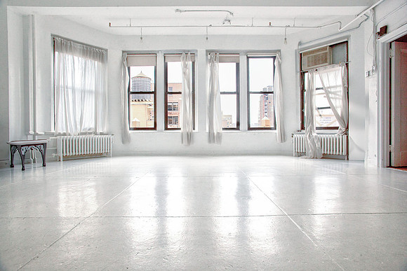 Chelsea NYC photo studio interior with natural light – headshot photography by Rod Goodman